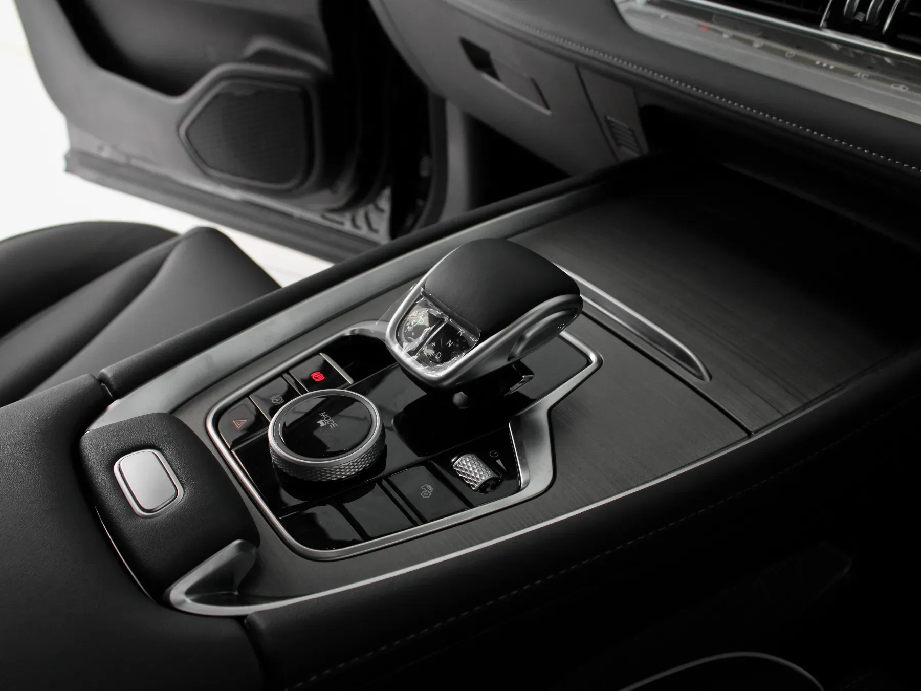 2026 Chery Tiggo 7 Dark Edition - Image 15
