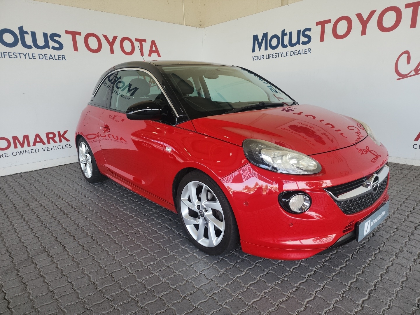 OPEL ADAM Motus Toyota Cape Gate 01704585