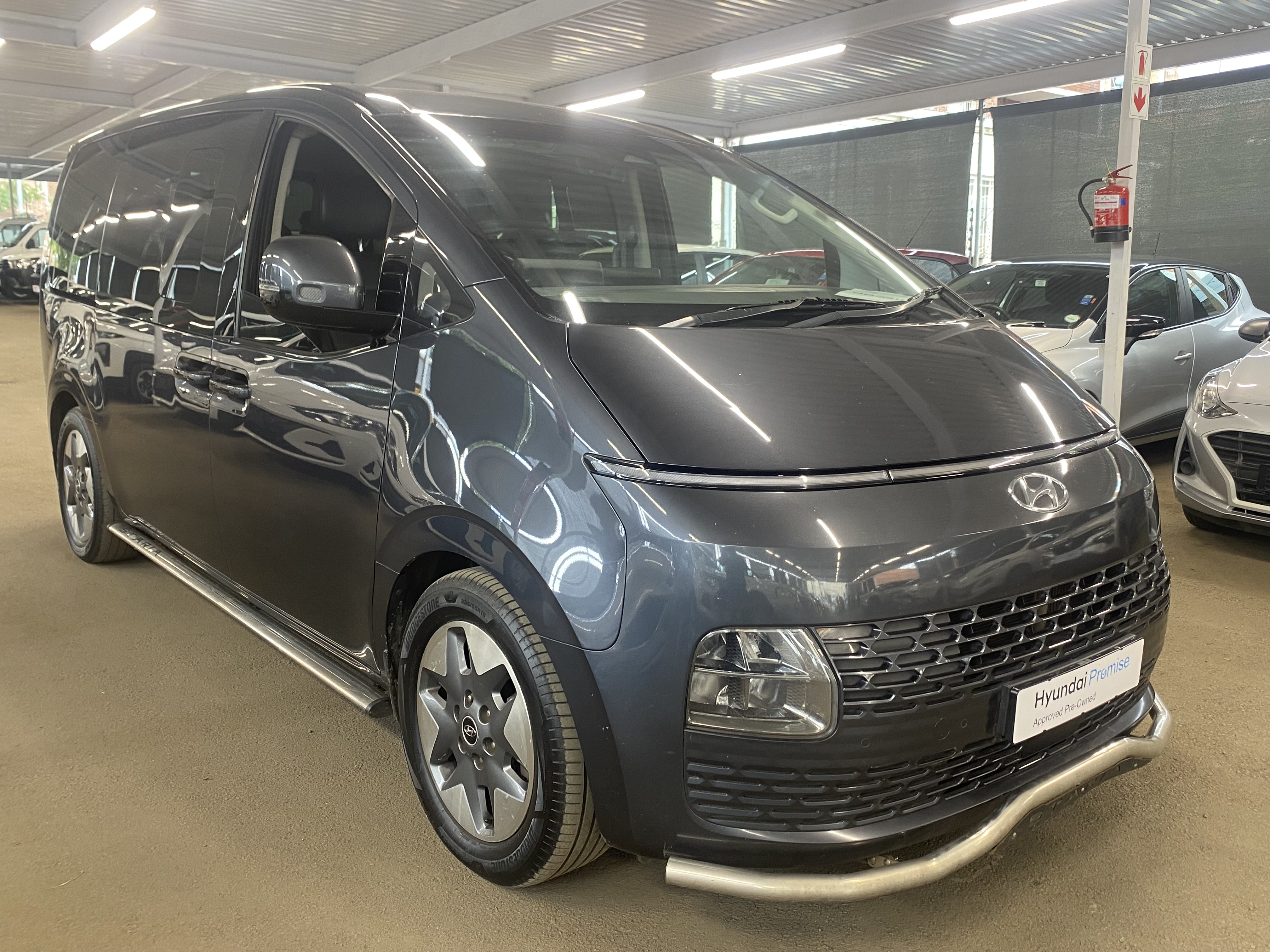2023 HYUNDAI STARIA R2.2 9S ELITE BUS A/T thumbnail 4