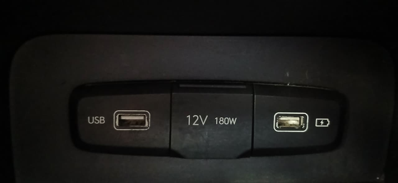 2023 HYUNDAI CRETA 1.5 PREMIUM MT MY22 thumbnail 17