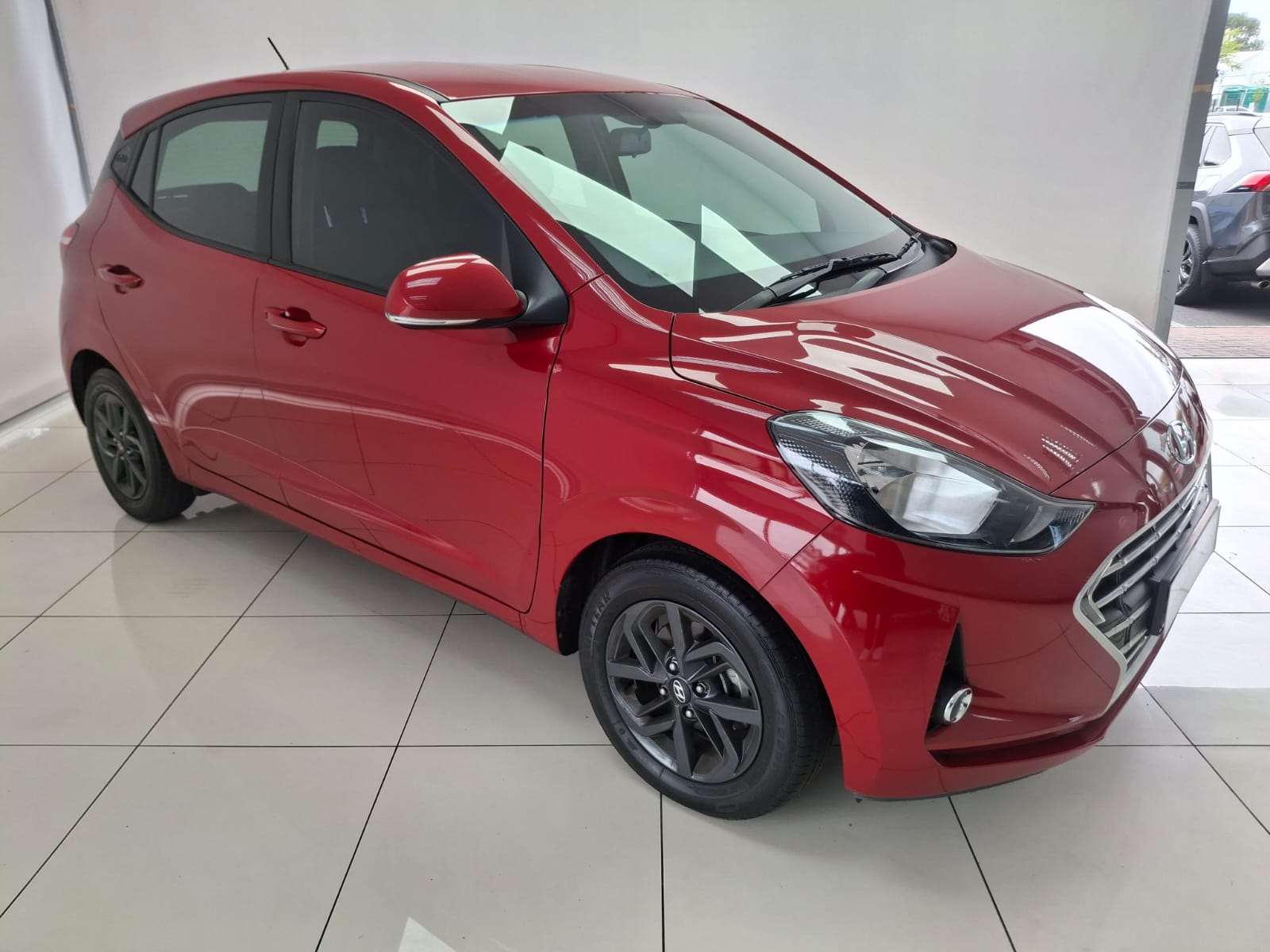 2022 Hyundai i10 / i20 / i30 GRAND i10 1.0 FLUID - Image 1