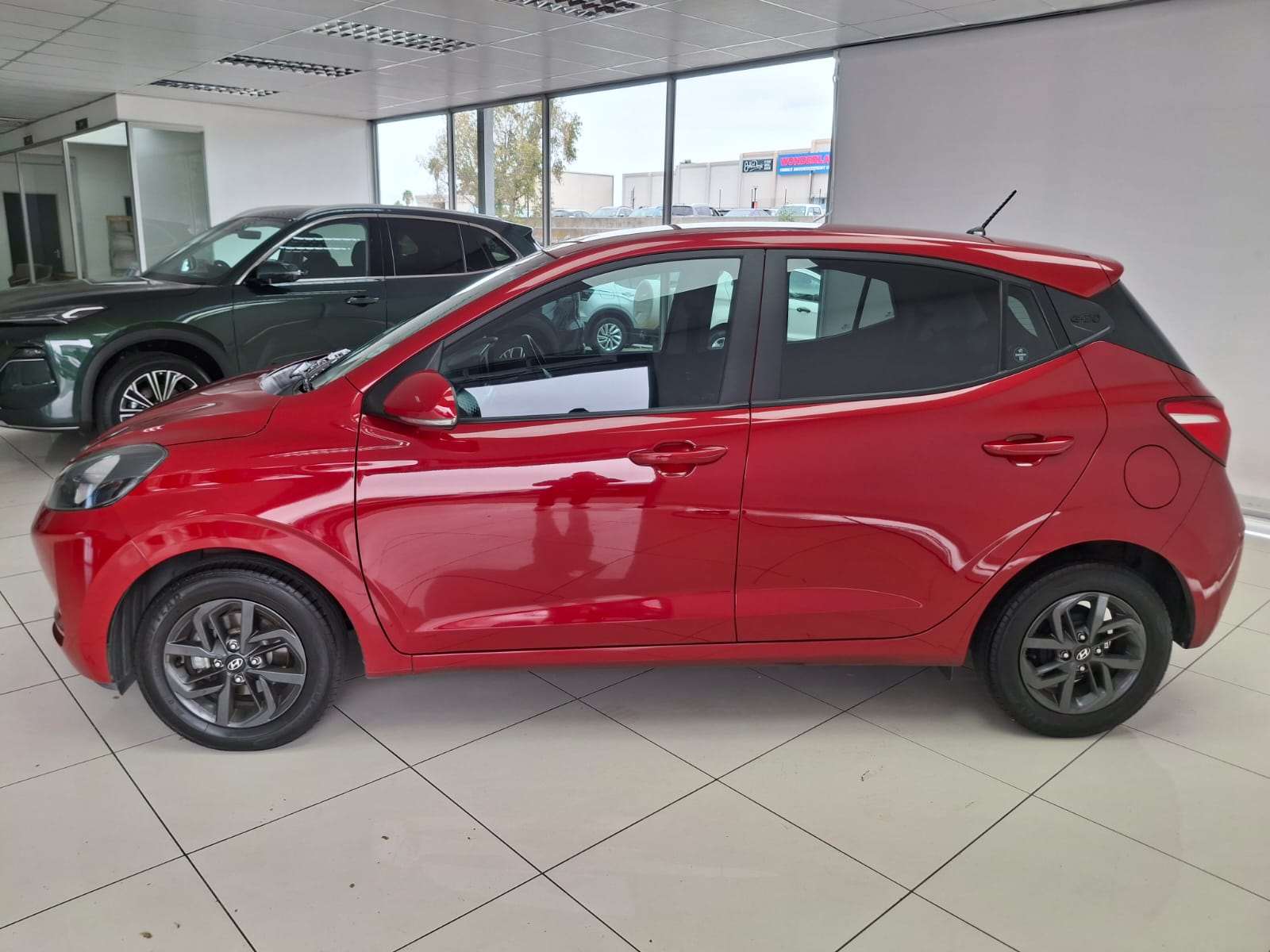 2022 Hyundai i10 / i20 / i30 GRAND i10 1.0 FLUID - Image 4