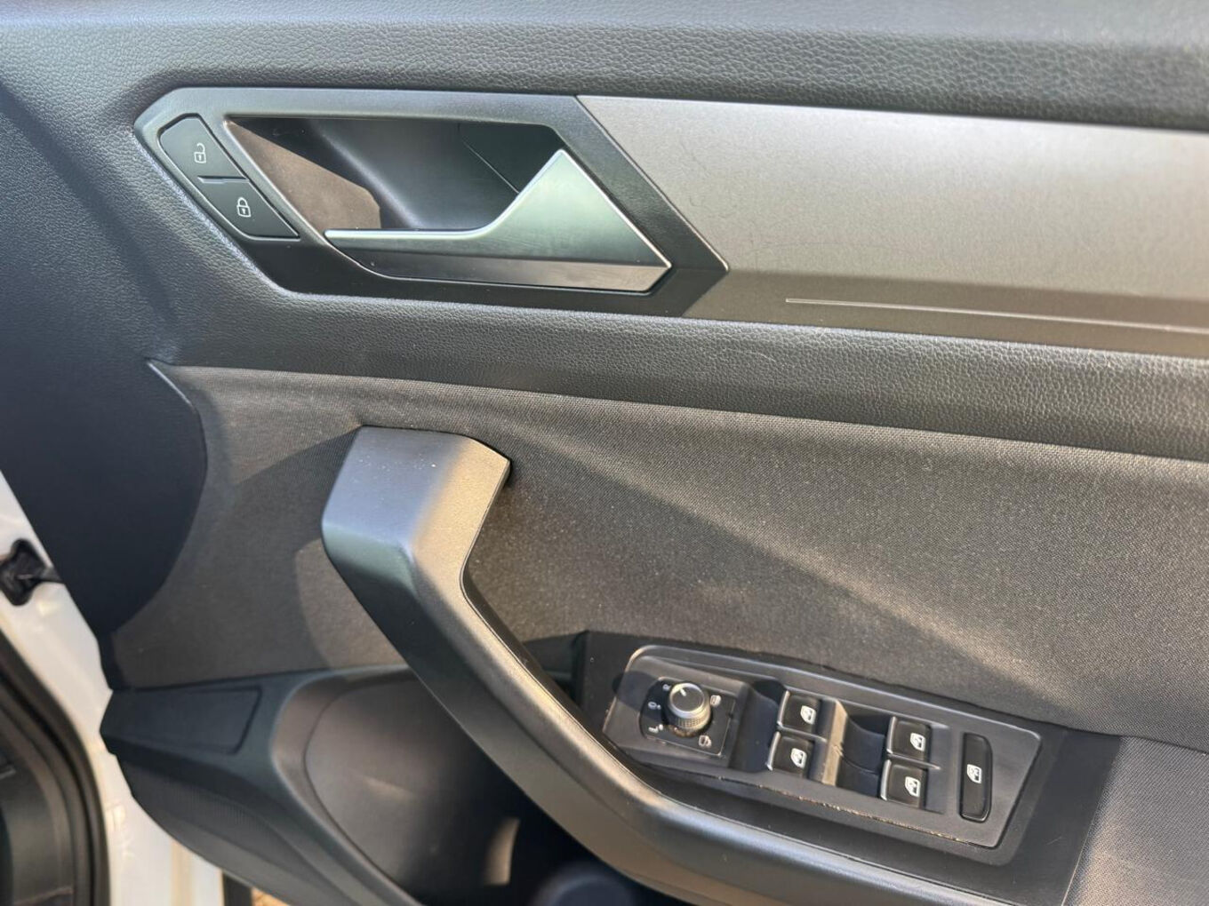 2021 VOLKSWAGEN T-ROC 2.0TSI 140kW 4Motion Design — photo 16