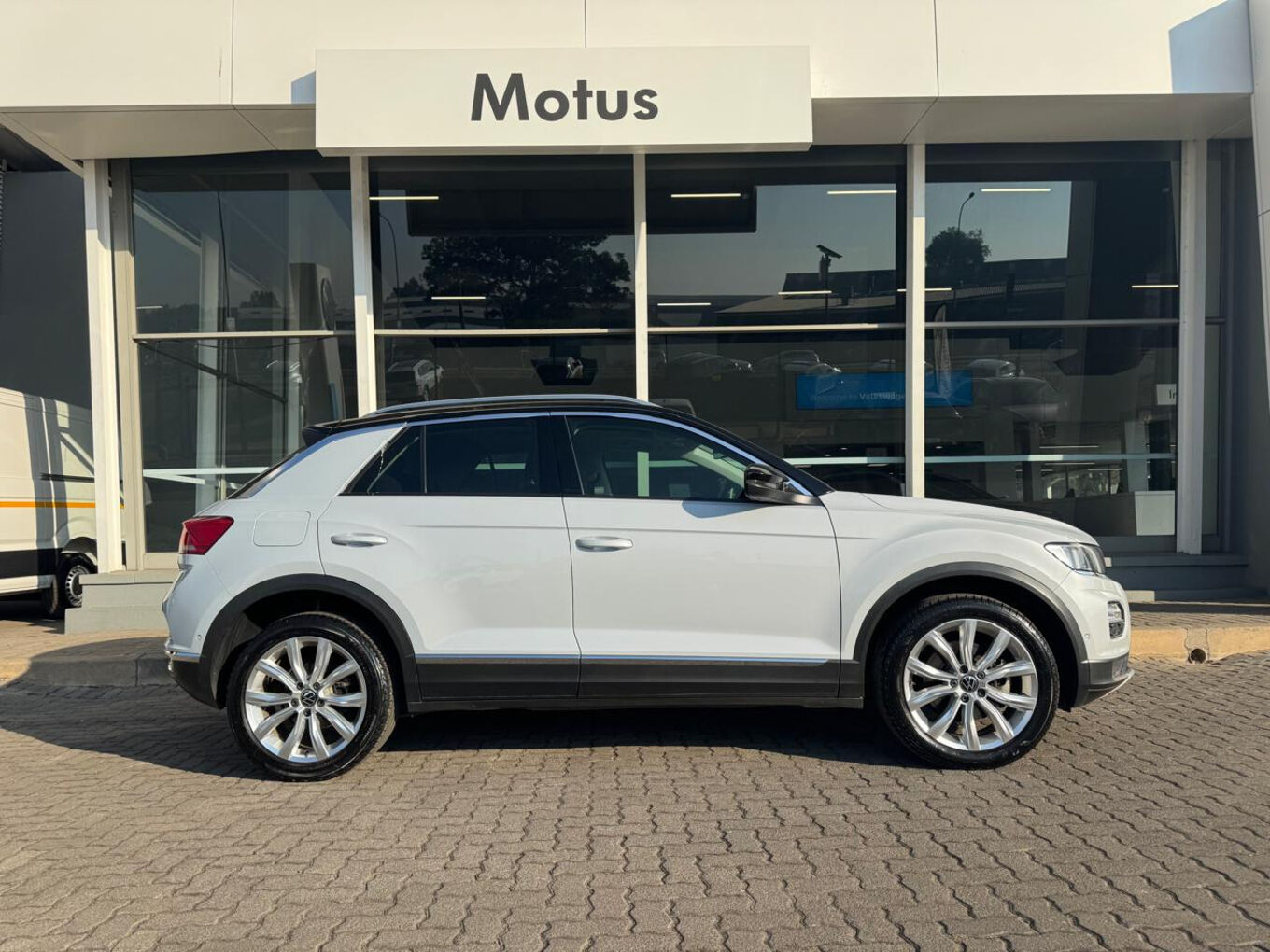 2021 VOLKSWAGEN T-ROC 2.0TSI 140kW 4Motion Design — photo 7