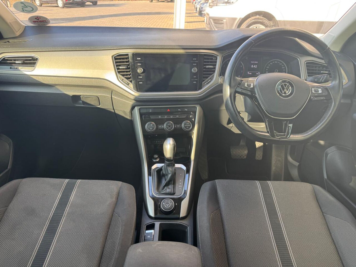 2021 VOLKSWAGEN T-ROC 2.0TSI 140kW 4Motion Design — photo 15