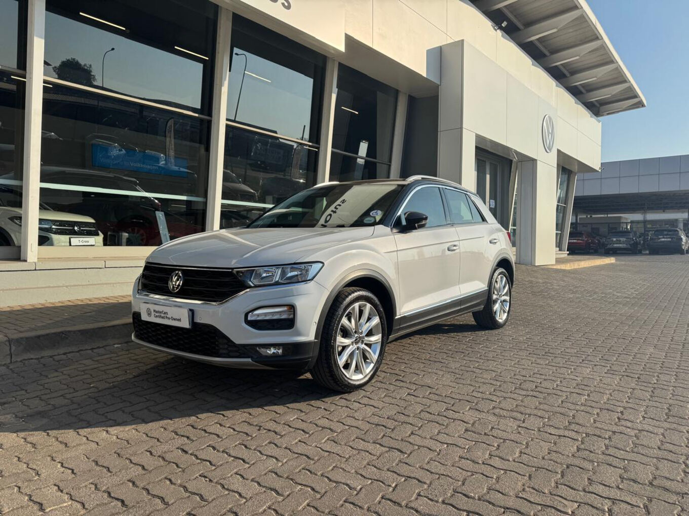 2021 VOLKSWAGEN T-ROC 2.0TSI 140kW 4Motion Design — photo 3