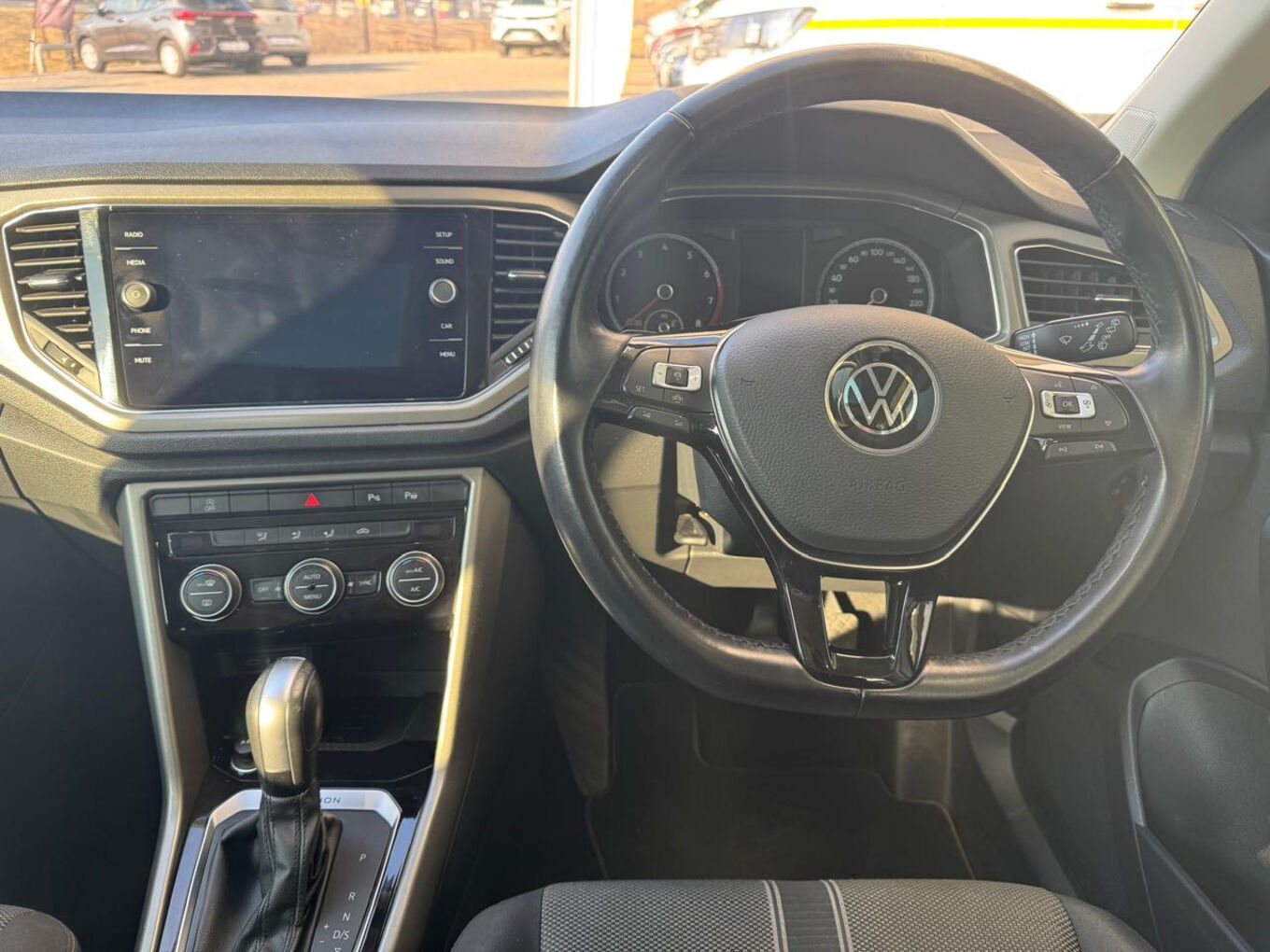 2021 VOLKSWAGEN T-ROC 2.0TSI 140kW 4Motion Design — photo 14