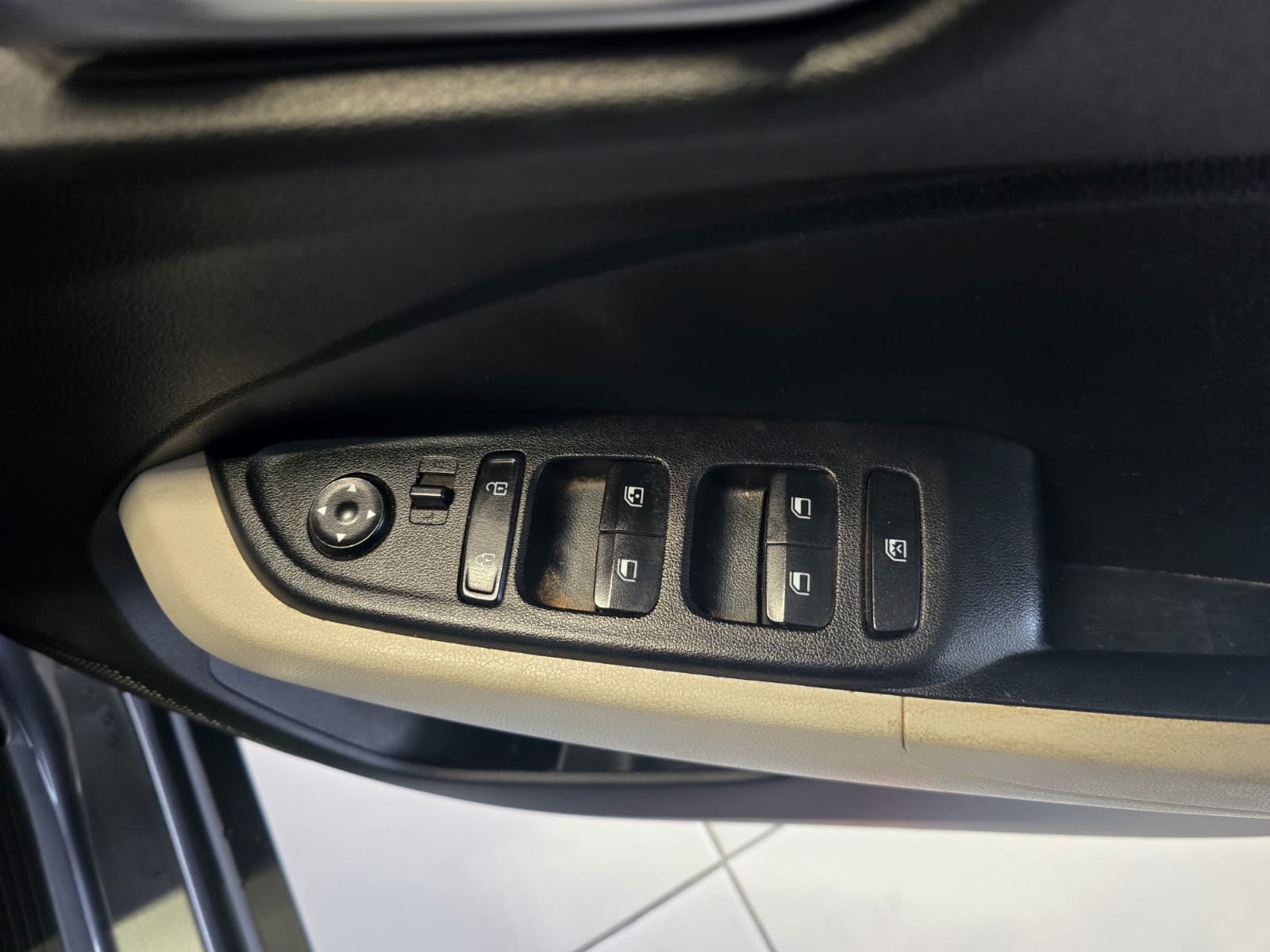 2023 HYUNDAI VENUE 1.2 MOTION MT MY22 thumbnail 7