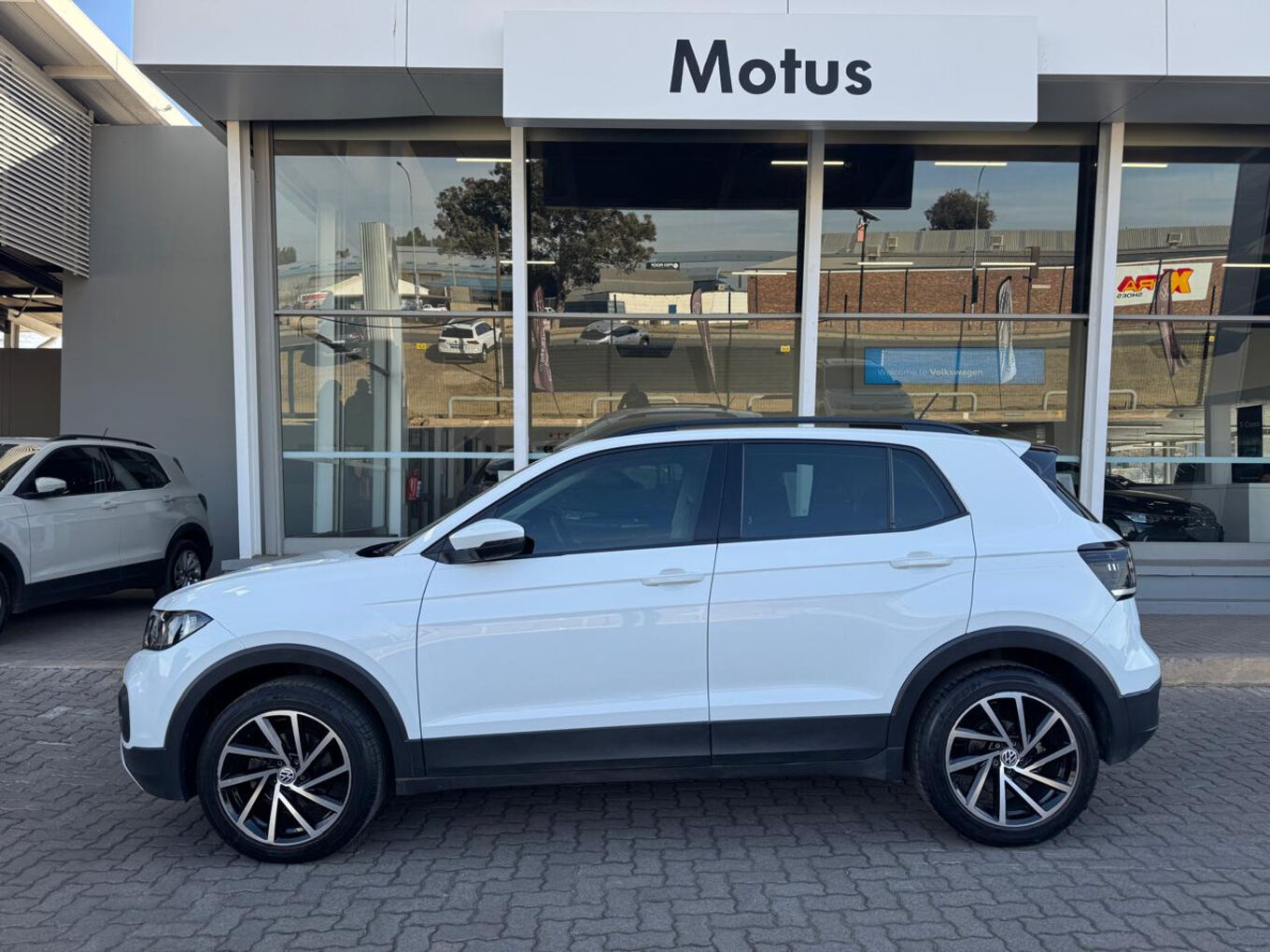 2023 VOLKSWAGEN T-CROSS 1.0TSI 85kW Comfortline — photo 4