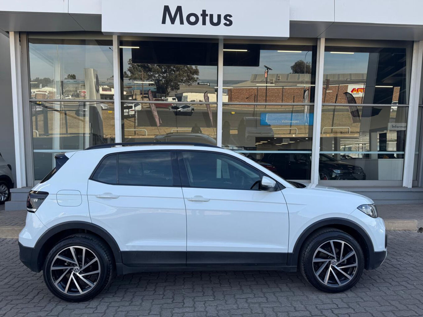 2023 VOLKSWAGEN T-CROSS 1.0TSI 85kW Comfortline — photo 7