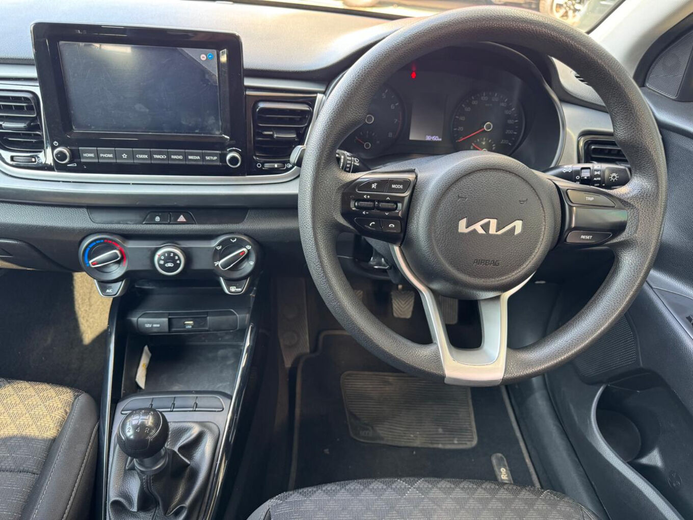 2024 KIA RIO Hatch 1.2 LS — photo 11