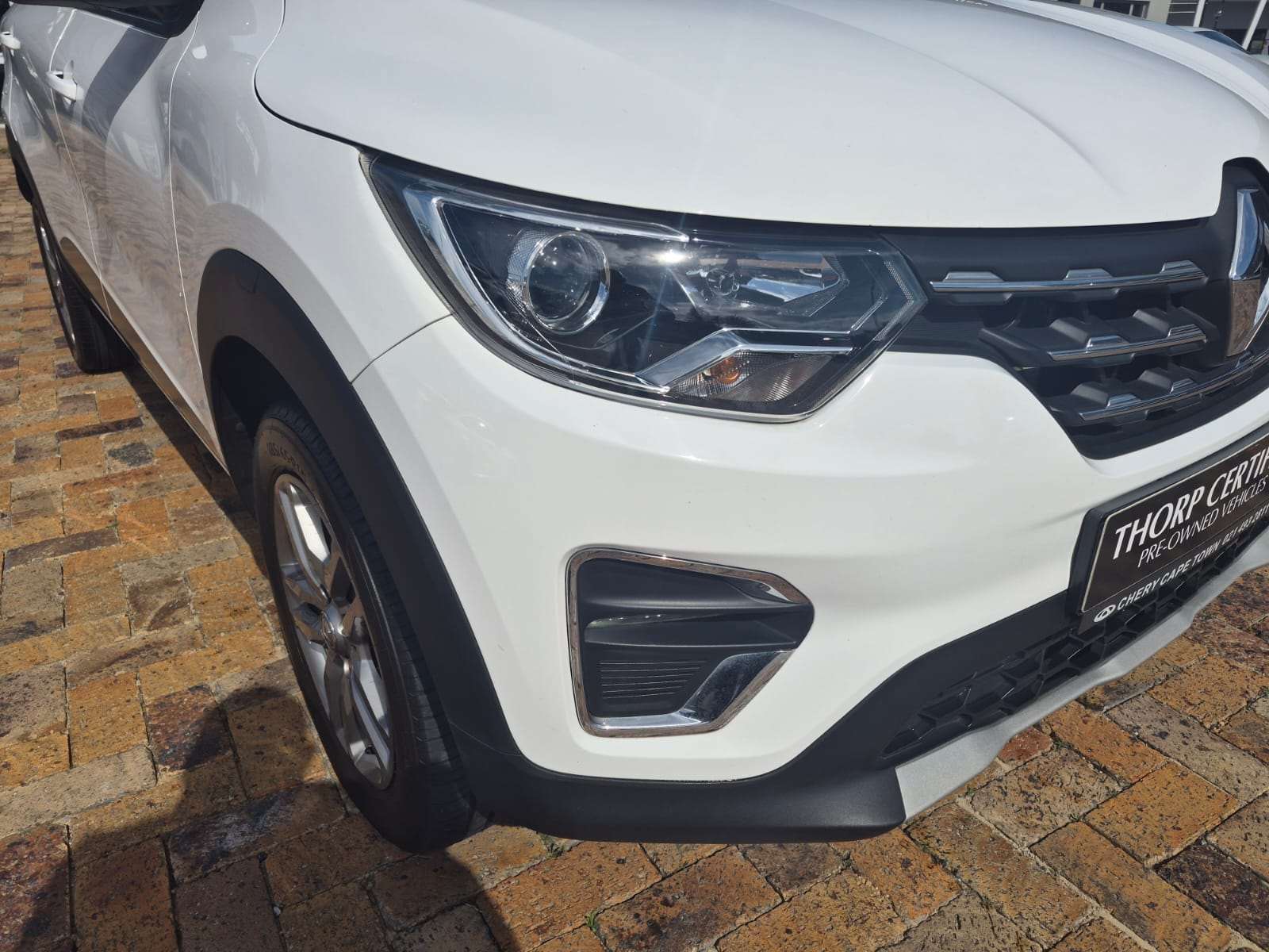 2023 Renault Triber TRIBER 1.0 PRESTIGE / INTENS - Image 9