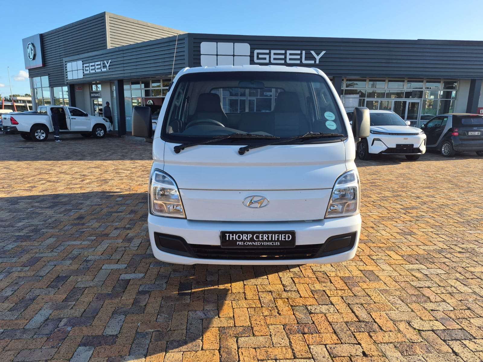 2025 Hyundai H100 / BAKKIE H100 2.6D A/C F/C D/S - Image 2