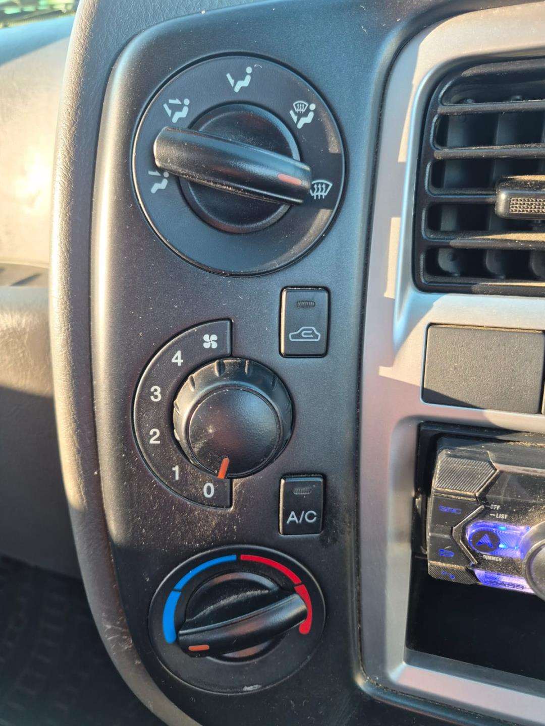 2025 Hyundai H100 / BAKKIE H100 2.6D A/C F/C D/S - Image 13
