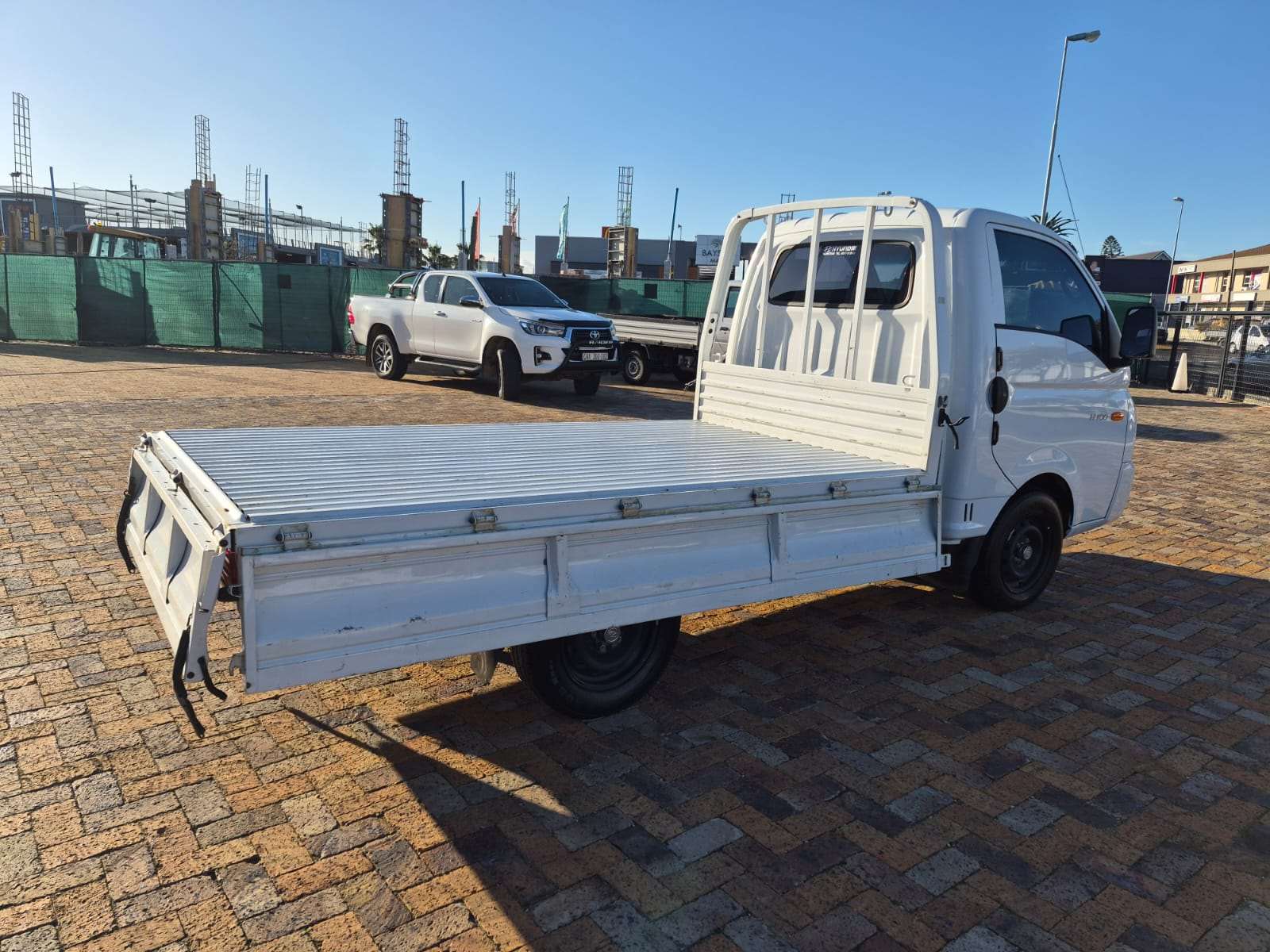 2025 Hyundai H100 / BAKKIE H100 2.6D A/C F/C D/S - Image 4