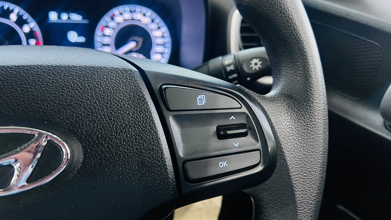 2021 HYUNDAI VENUE 1.0 TGDI MOTION M/T INFOTAINMENT thumbnail 17