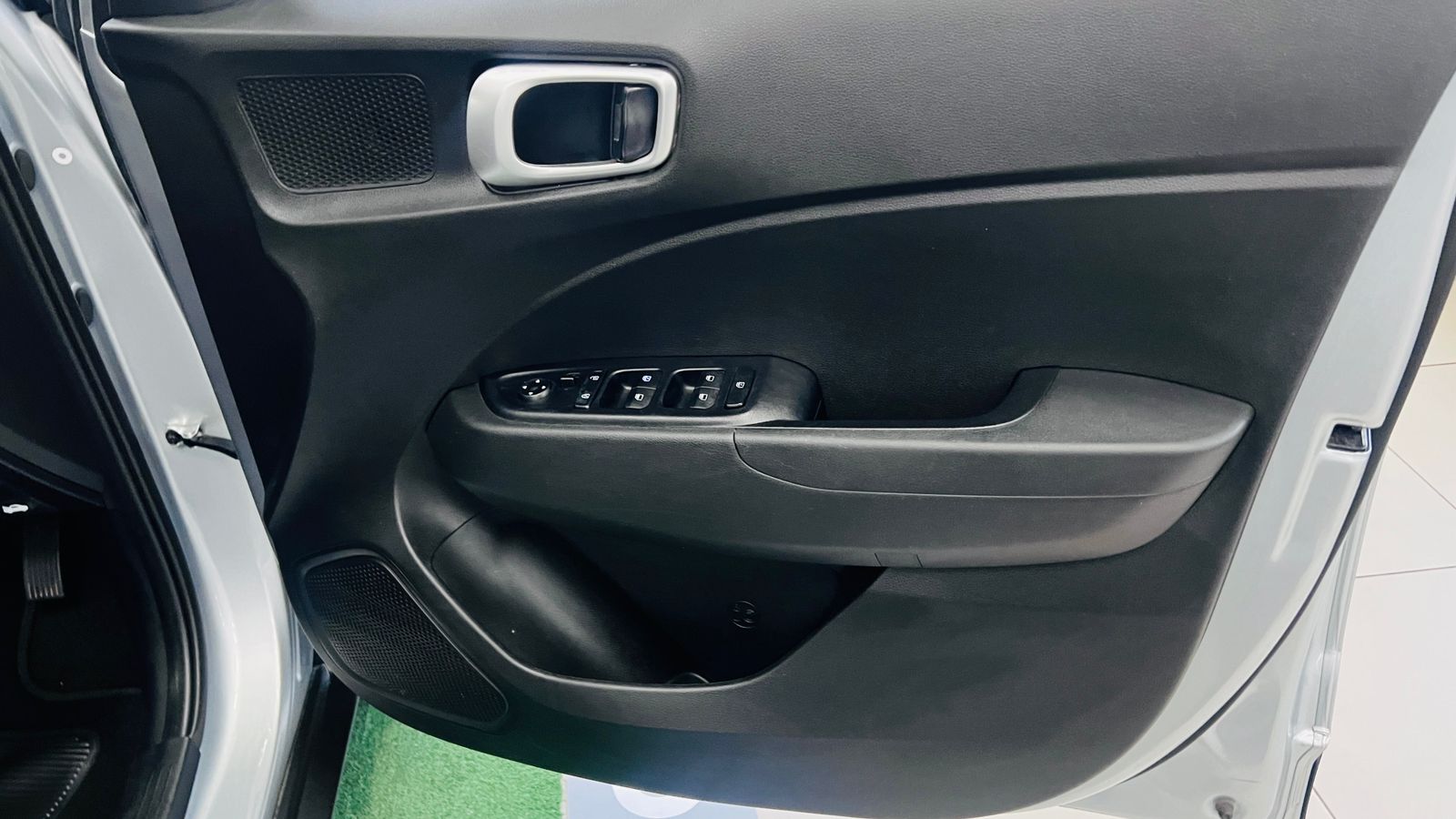 2021 HYUNDAI VENUE 1.0 TGDI MOTION M/T INFOTAINMENT thumbnail 13