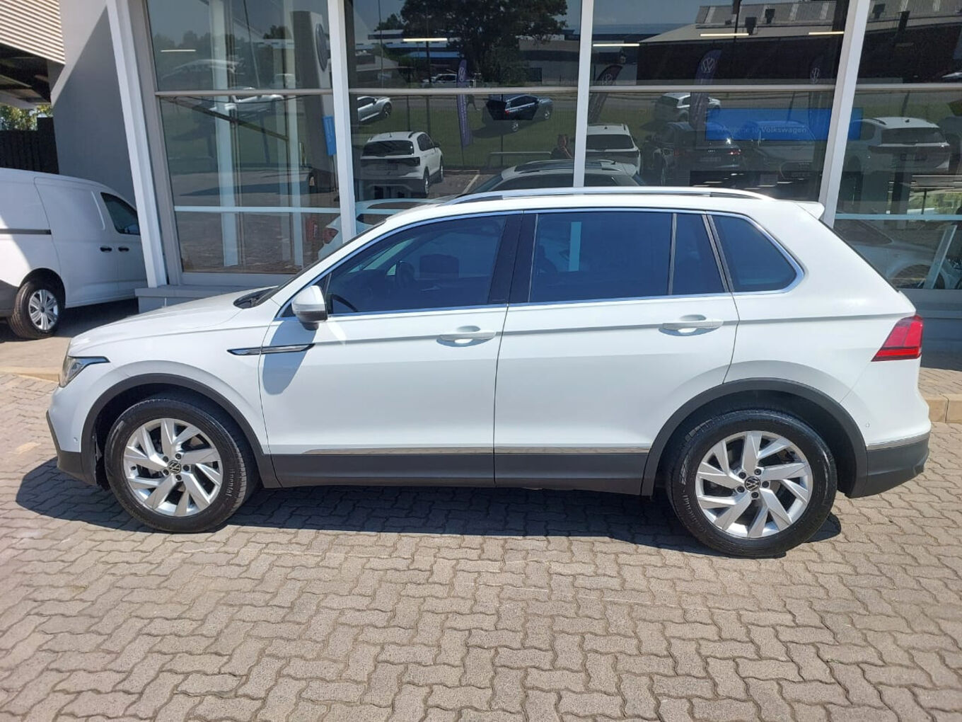 2024 VOLKSWAGEN TIGUAN 1.4TSI 110kW Life image 4