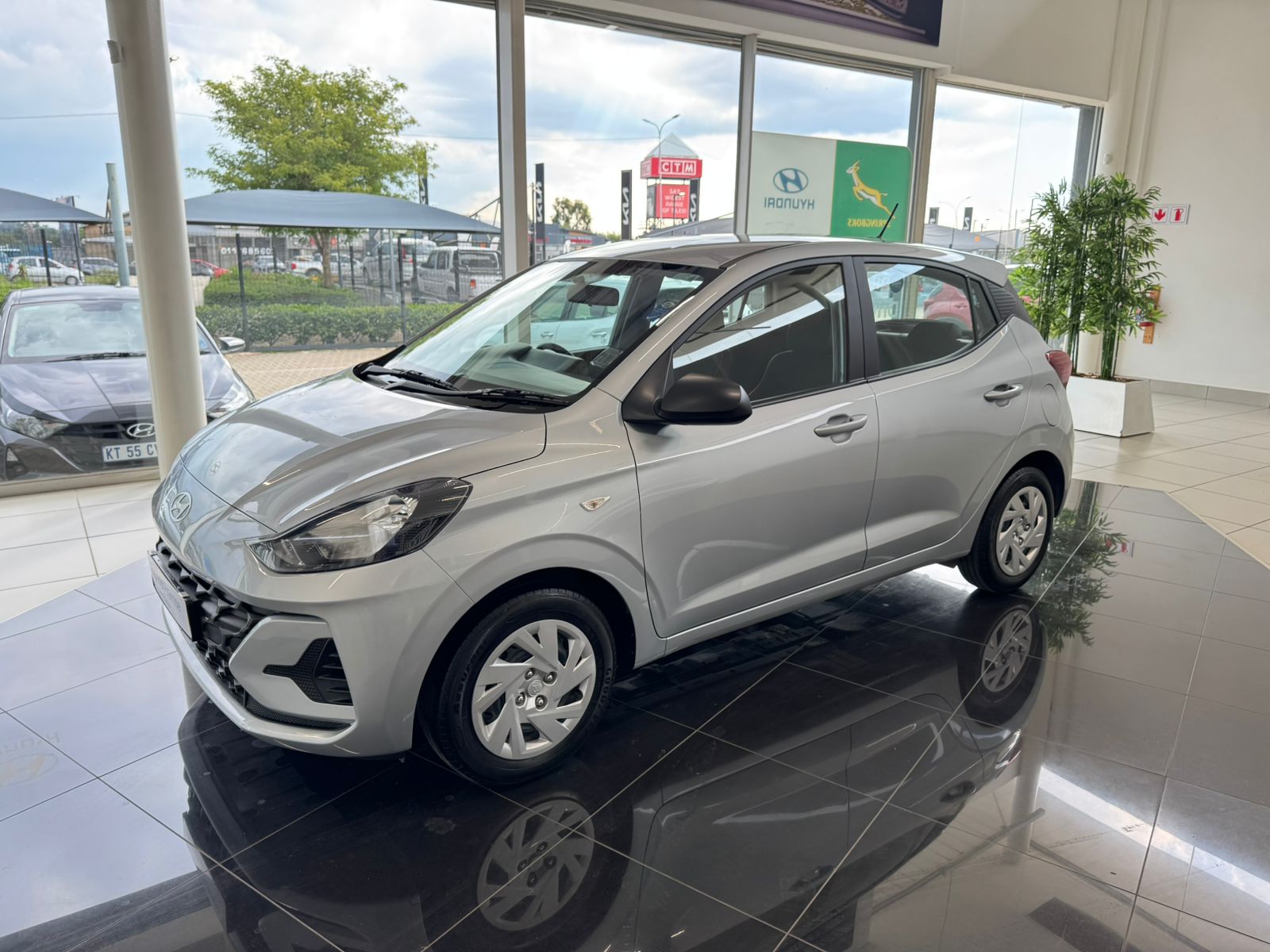 2024 HYUNDAI GRAND i10 1.0 MOTION M/T MY23 thumbnail 3