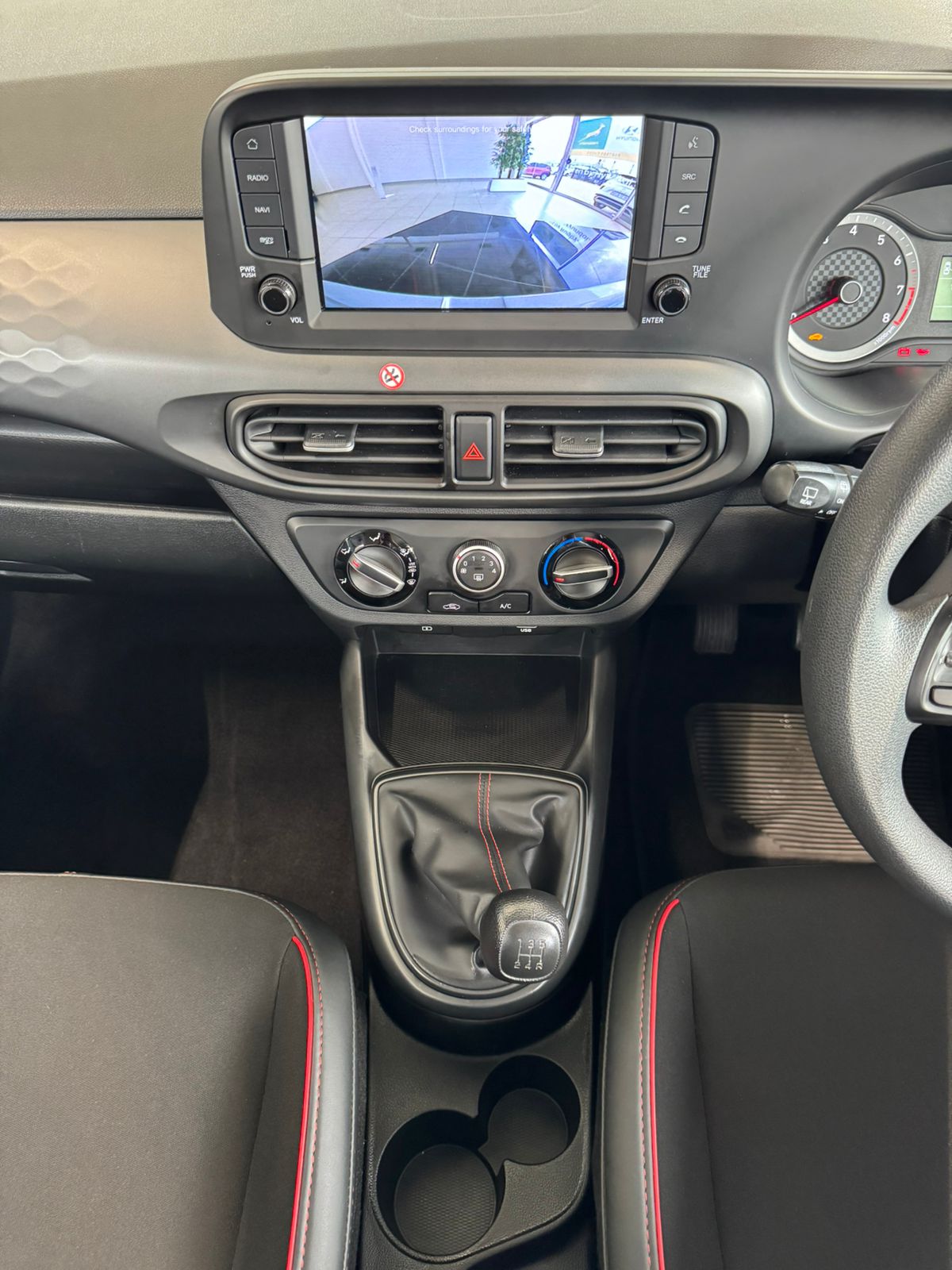 2024 HYUNDAI GRAND i10 1.0 MOTION M/T MY23 thumbnail 9