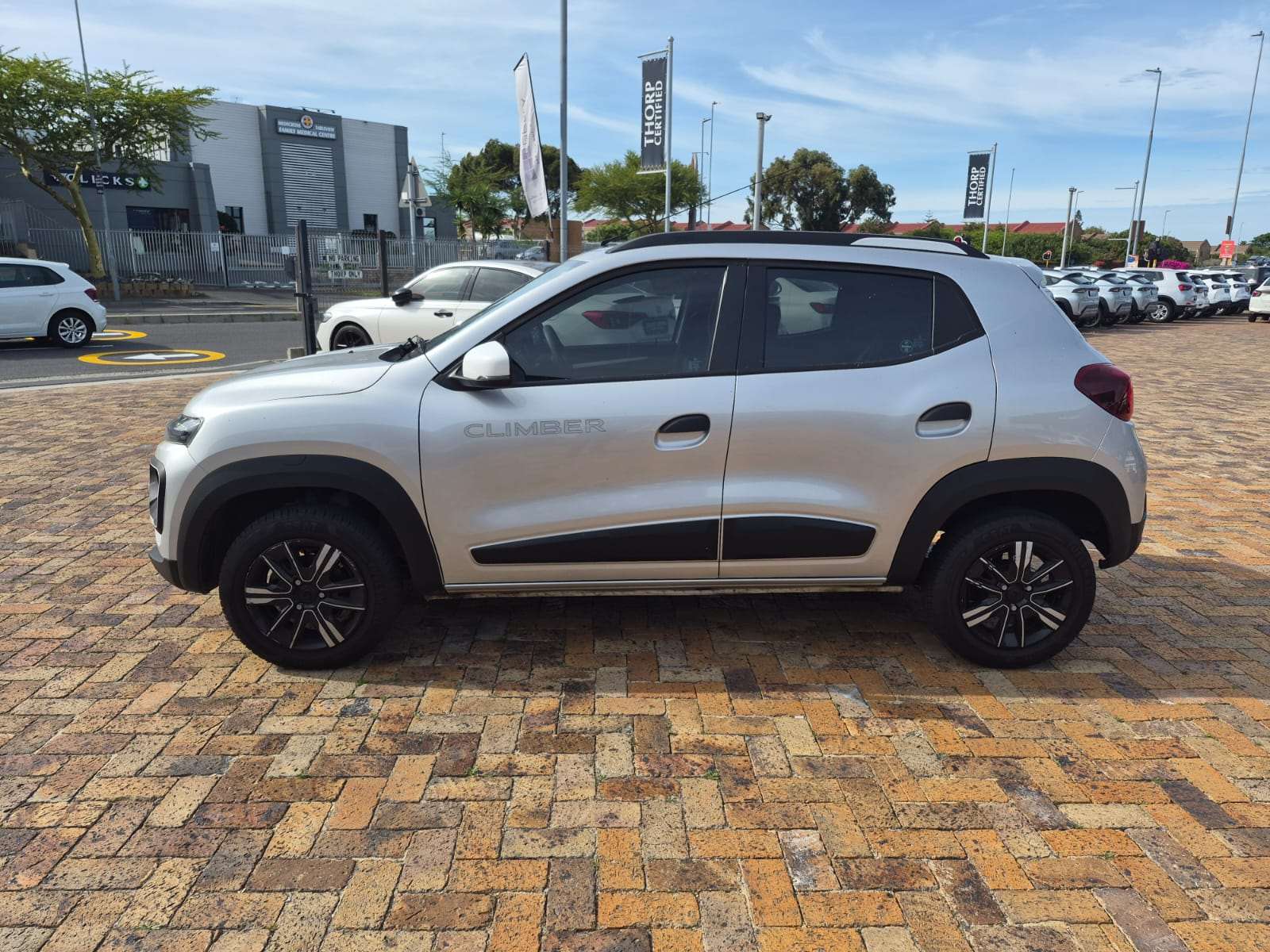 2023 Renault KWID KWID 1.0 CLIMBER 5DR - Image 4